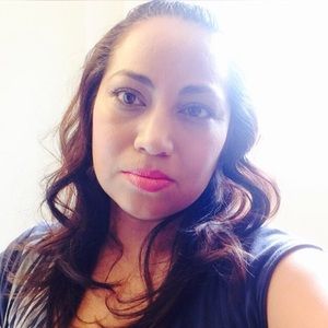 Meet your Posher, Gloria